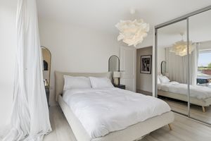 Photo 7- click for photo gallery